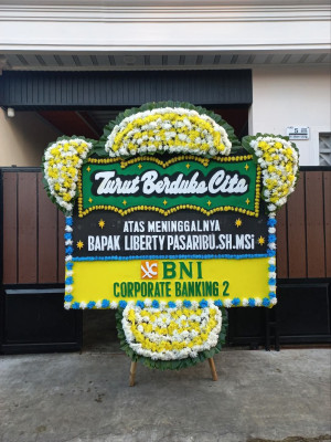 Papan Bunga Duka di Wetar Barat