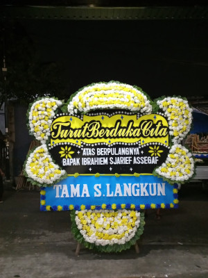 Papan Bunga Duka di Wetar Barat